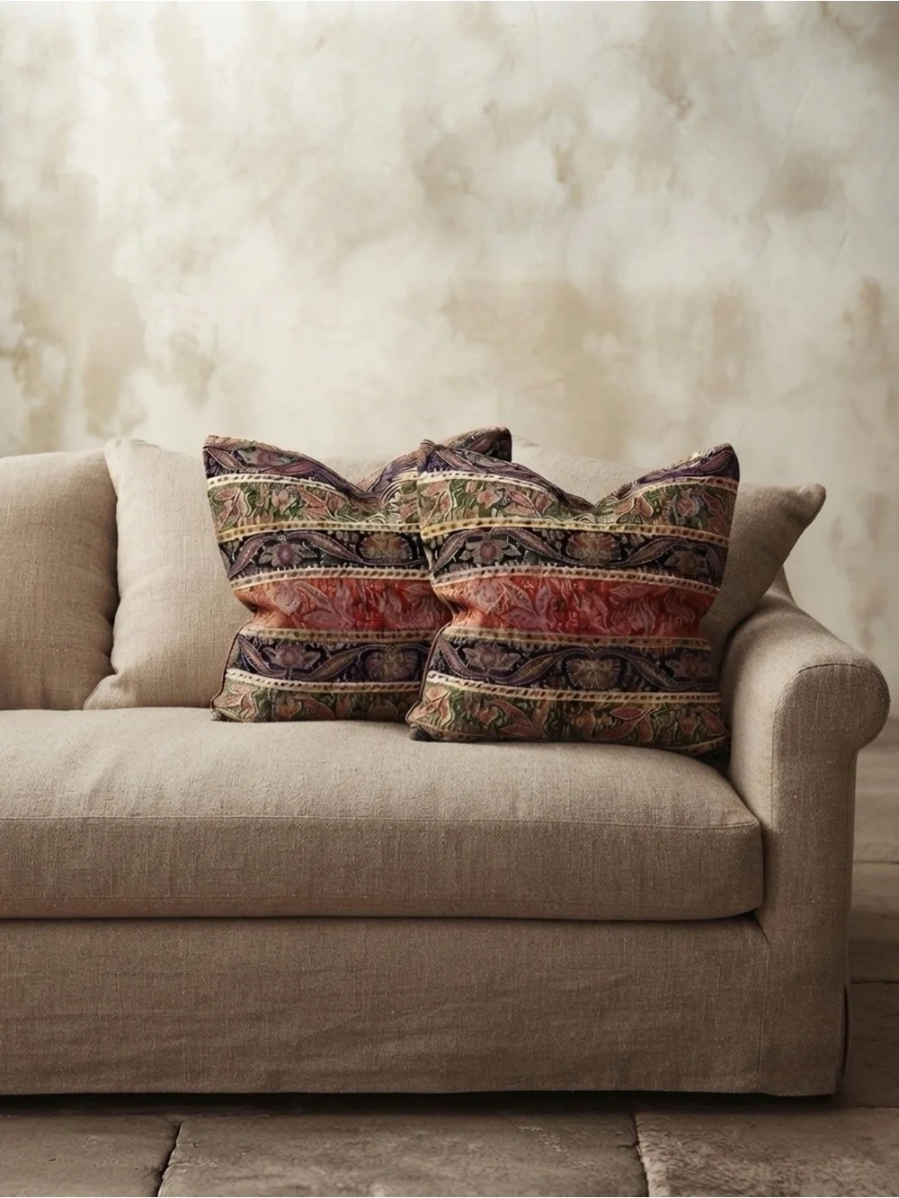 Pair VTG Custom 22x22 Feather Down Jacquard Tapestry Upholstery Designer Pillows